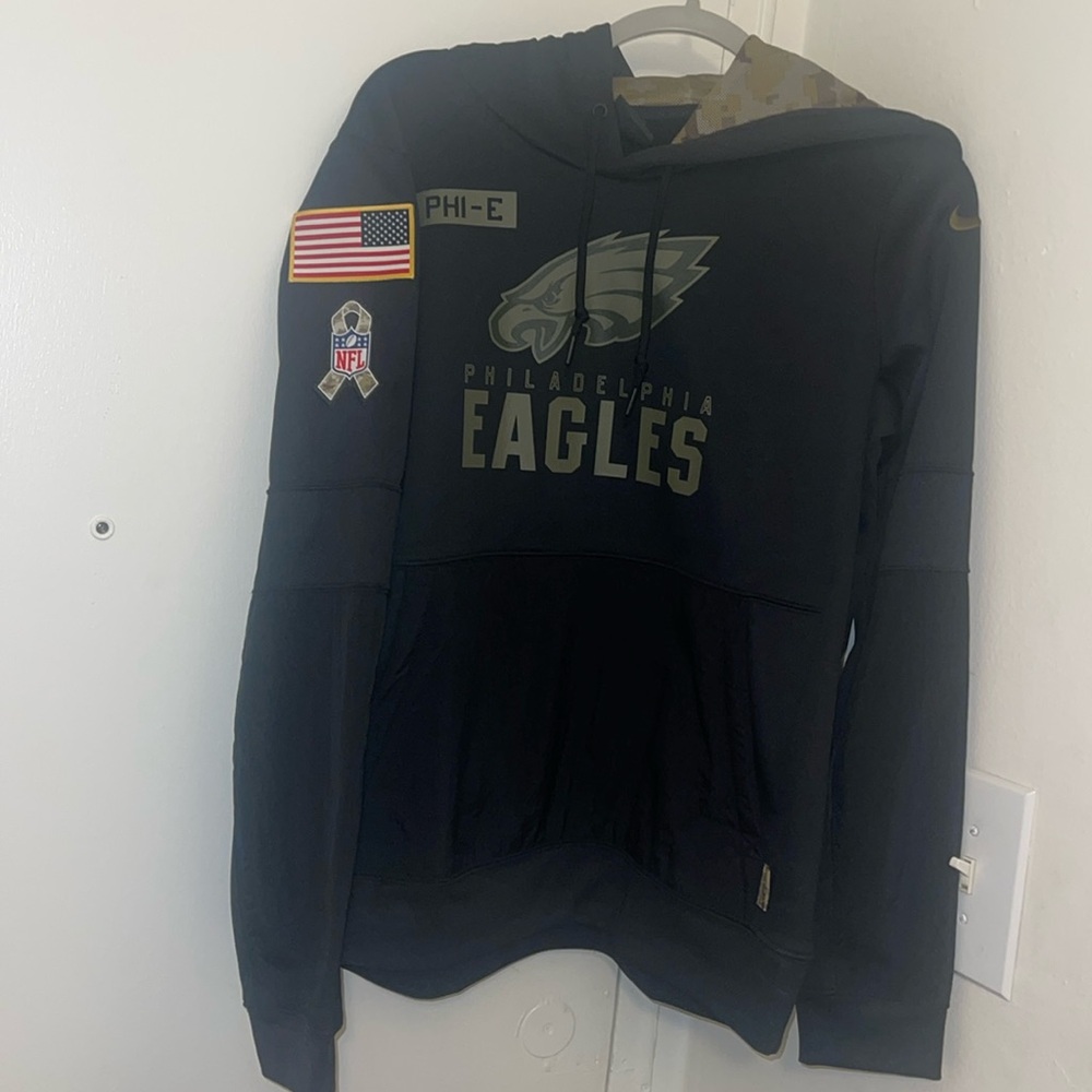 Nike Dri Fit Eagles on field hoodie size L women